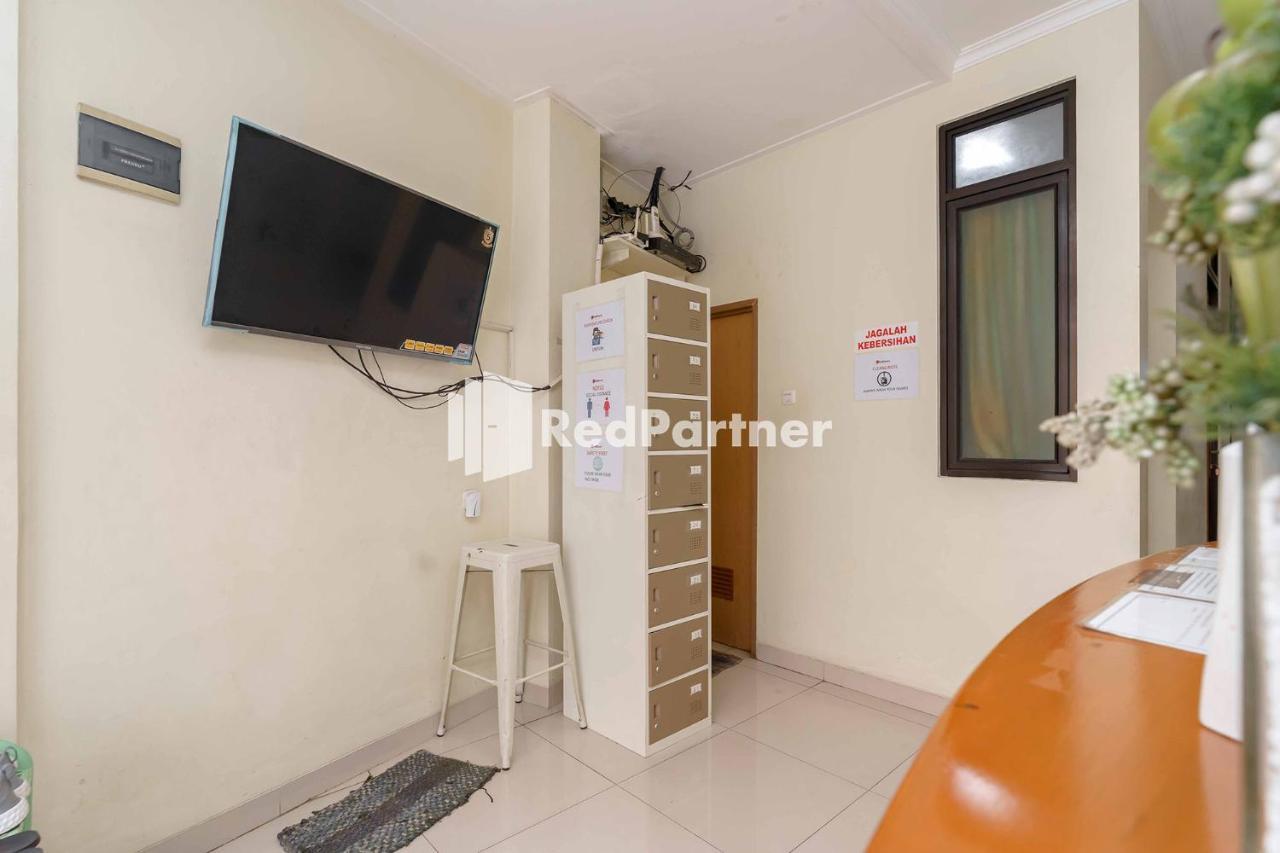 Jo Residence Syariah Redpartner Jakarta Bagian luar foto
